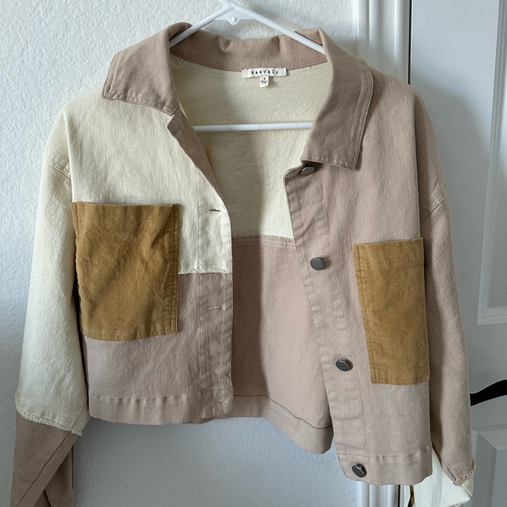 Cropped Jean appearing jacket.